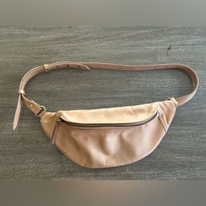Mandrn Atlas Leather Fanny Pack in Color Taupe